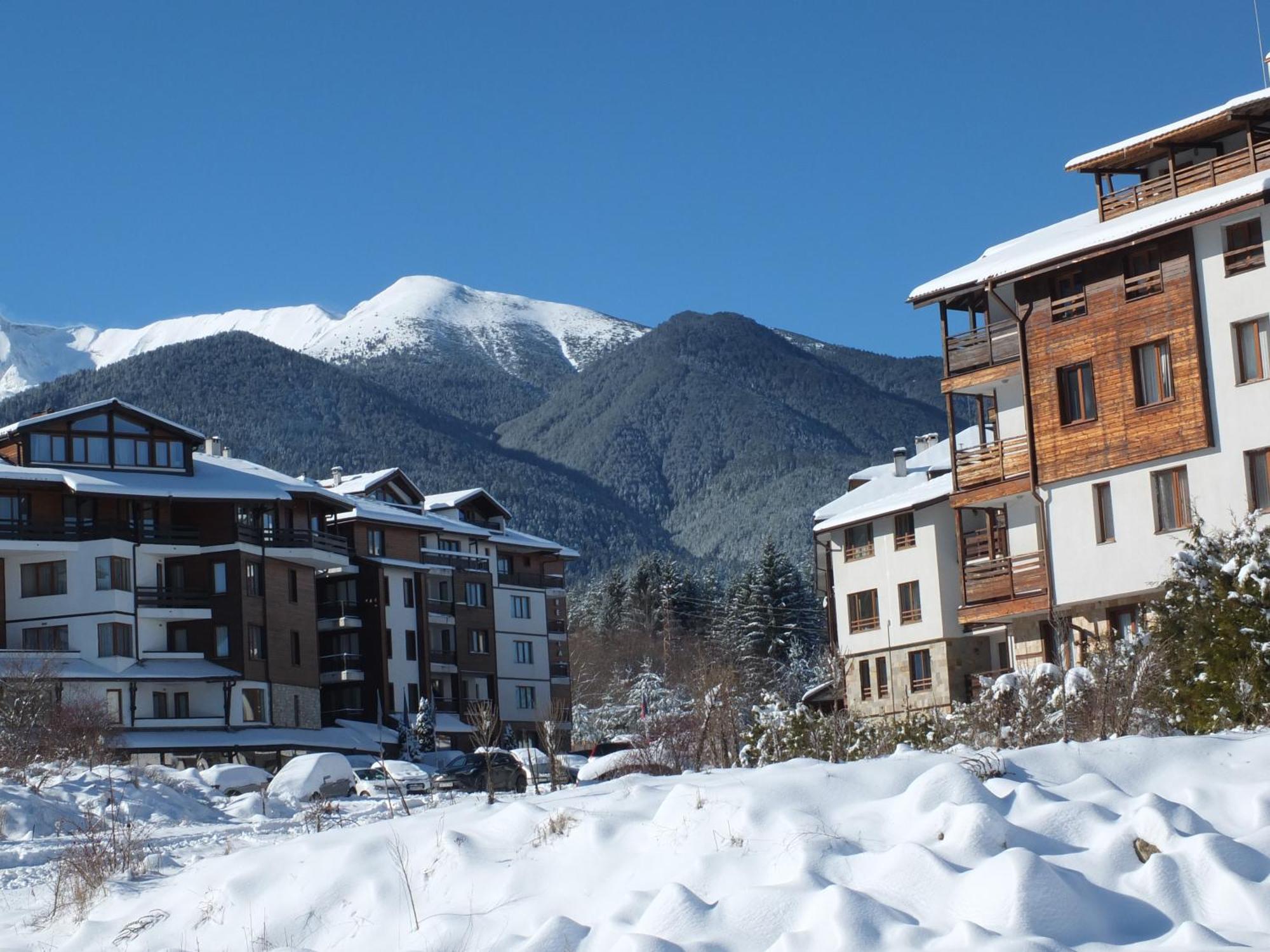 Pirin Heights A-21 близо до пистата